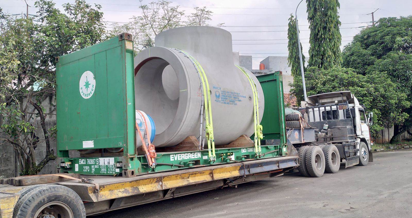 Precast concrete manholes on transport, Bonna Indonesia