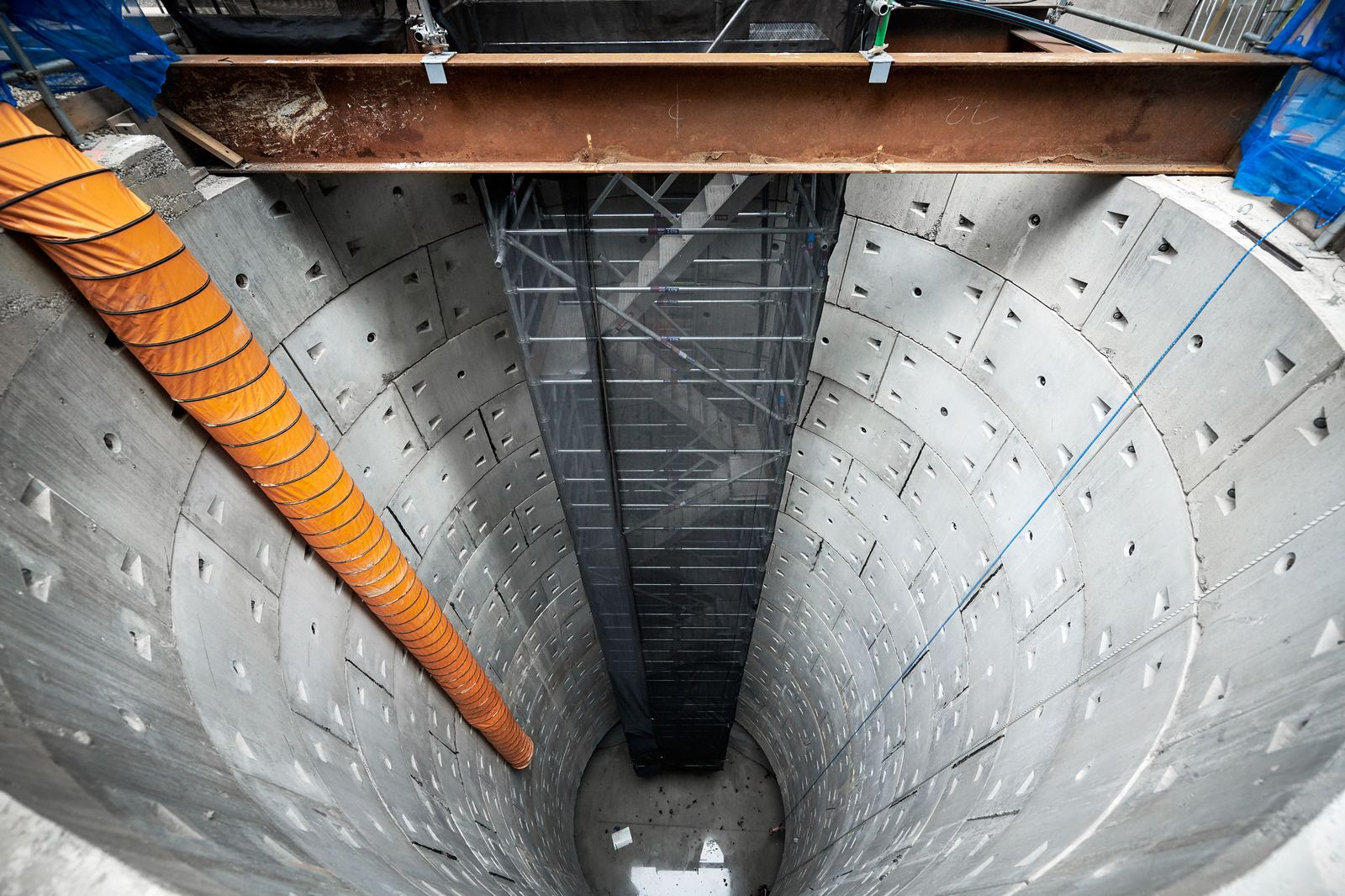 Precast shaft installation, Lonsdale Street, Melbourne